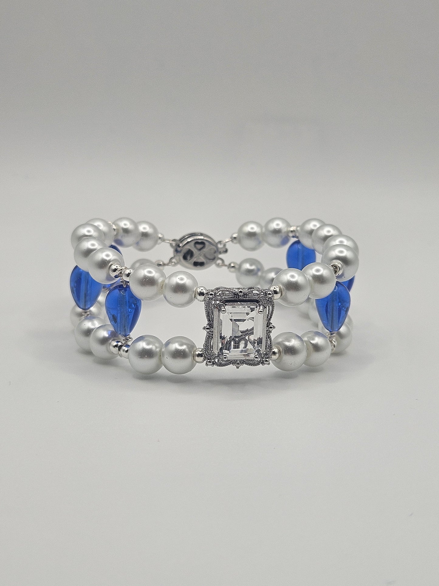 Pearl Bangle with Diamond Spacer 6.5"