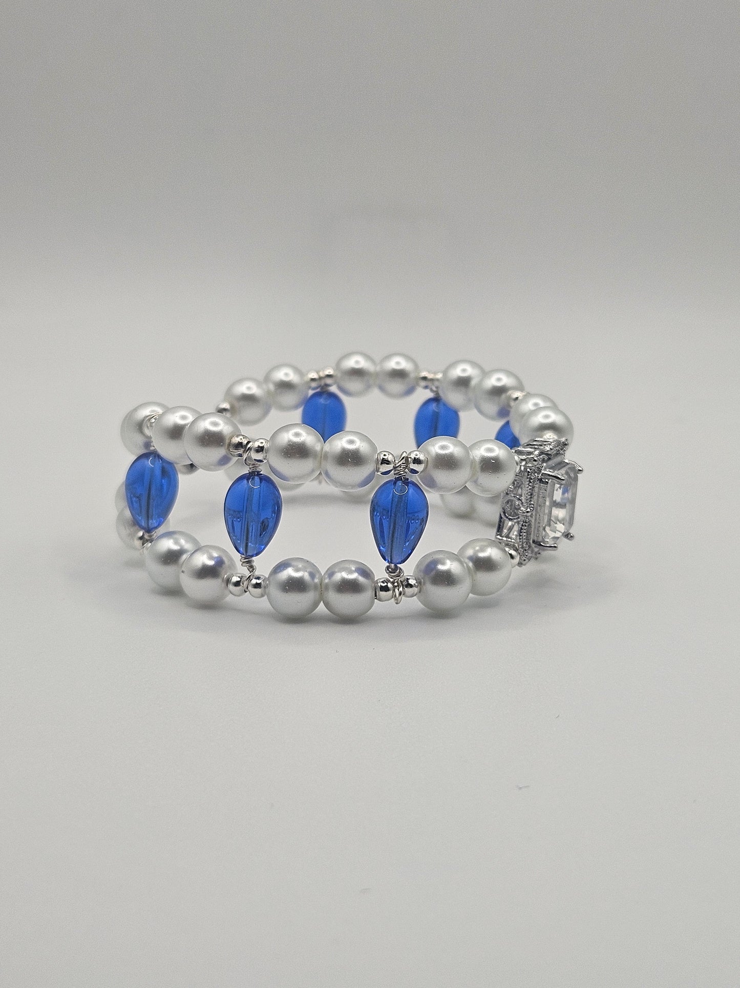 Pearl Bangle with Diamond Spacer 6.5"