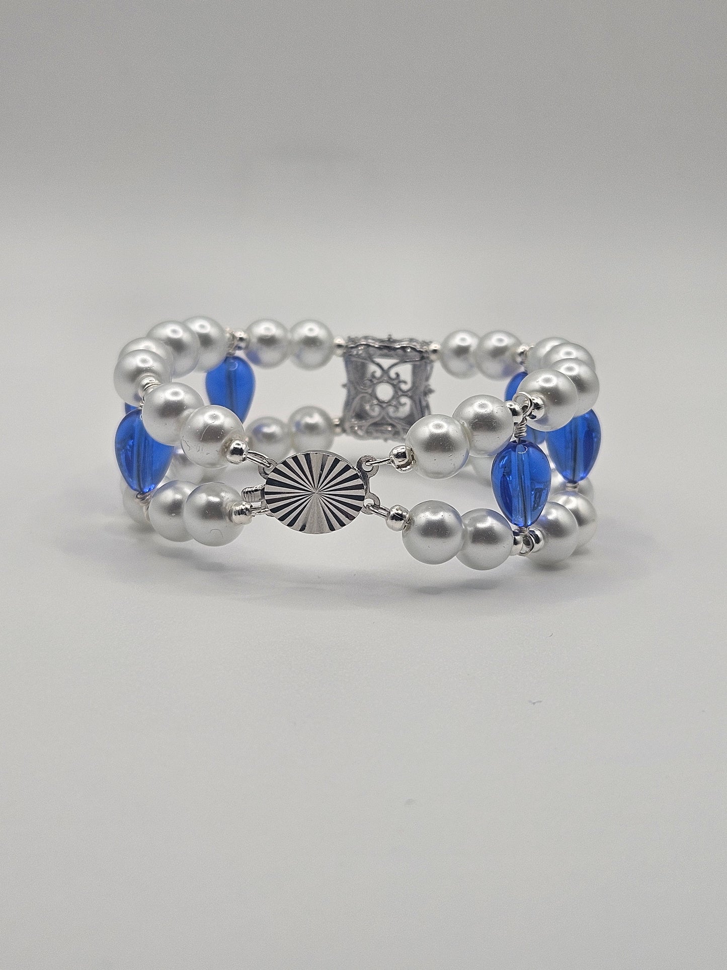 Pearl Bangle with Diamond Spacer 6.5"