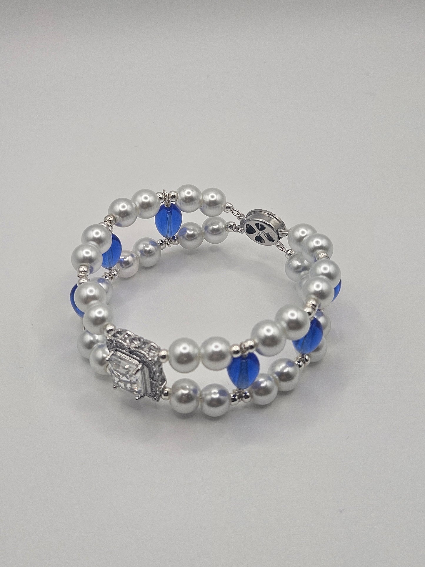 Pearl Bangle with Diamond Spacer 6.5"