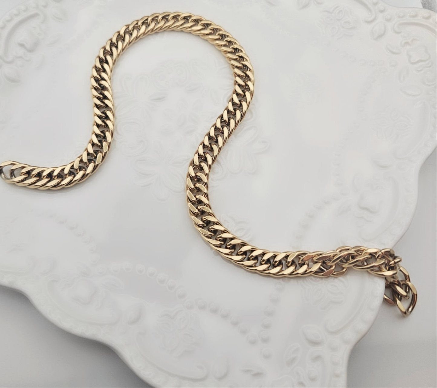 Gold-Plated Cuban Chain Bracelet - 7"