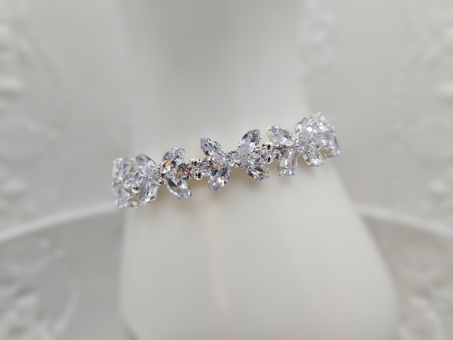 Clear Quartz Rhinestone Bracelet - 6.5"