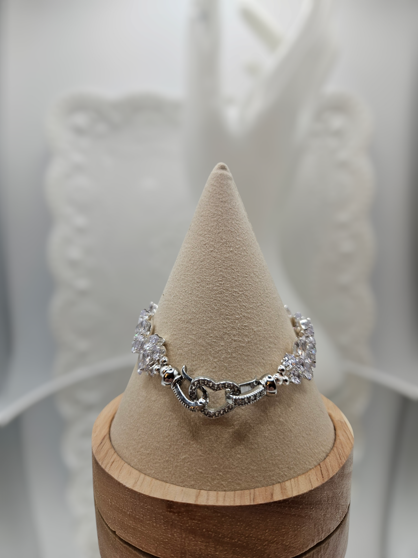 Clear Quartz Rhinestone Bracelet - 6.5"