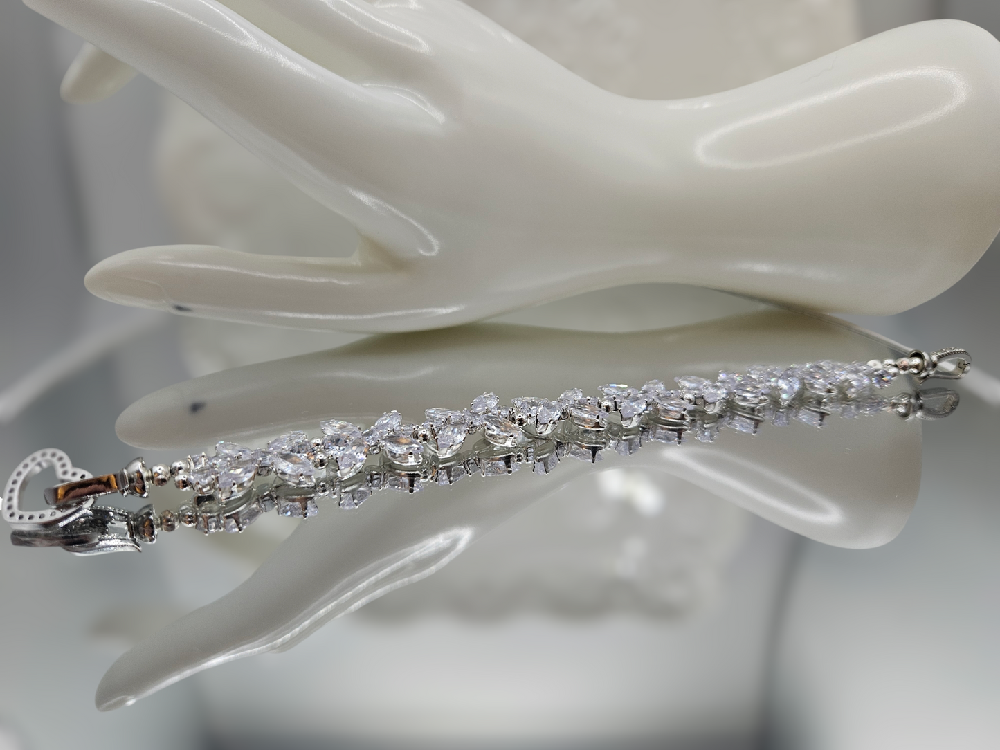 Clear Quartz Rhinestone Bracelet - 6.5"