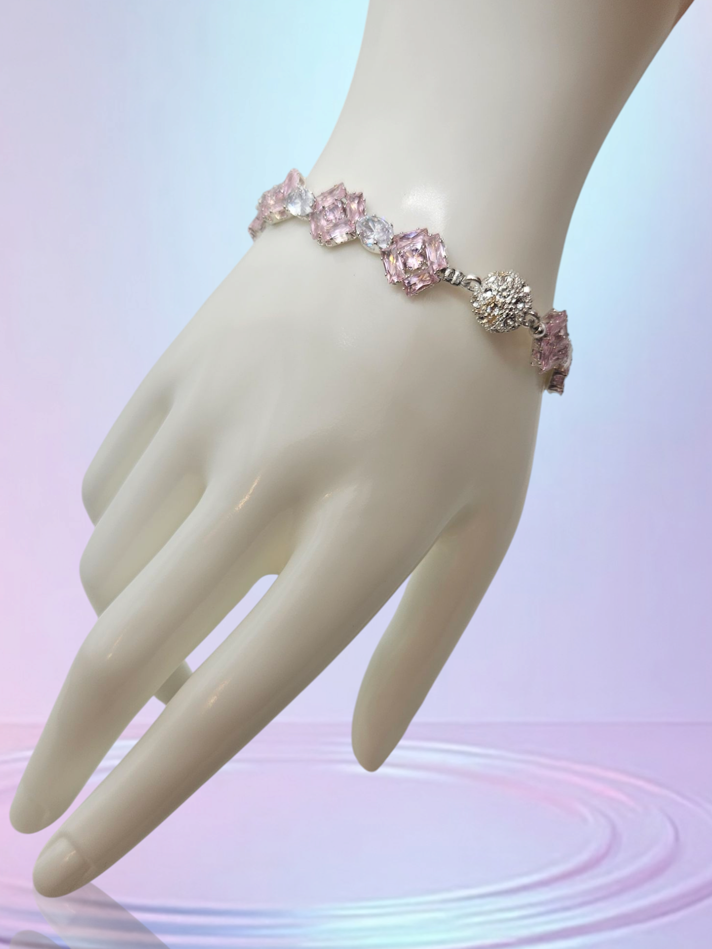 Zircon Bracelet - Flower design - 6.5"