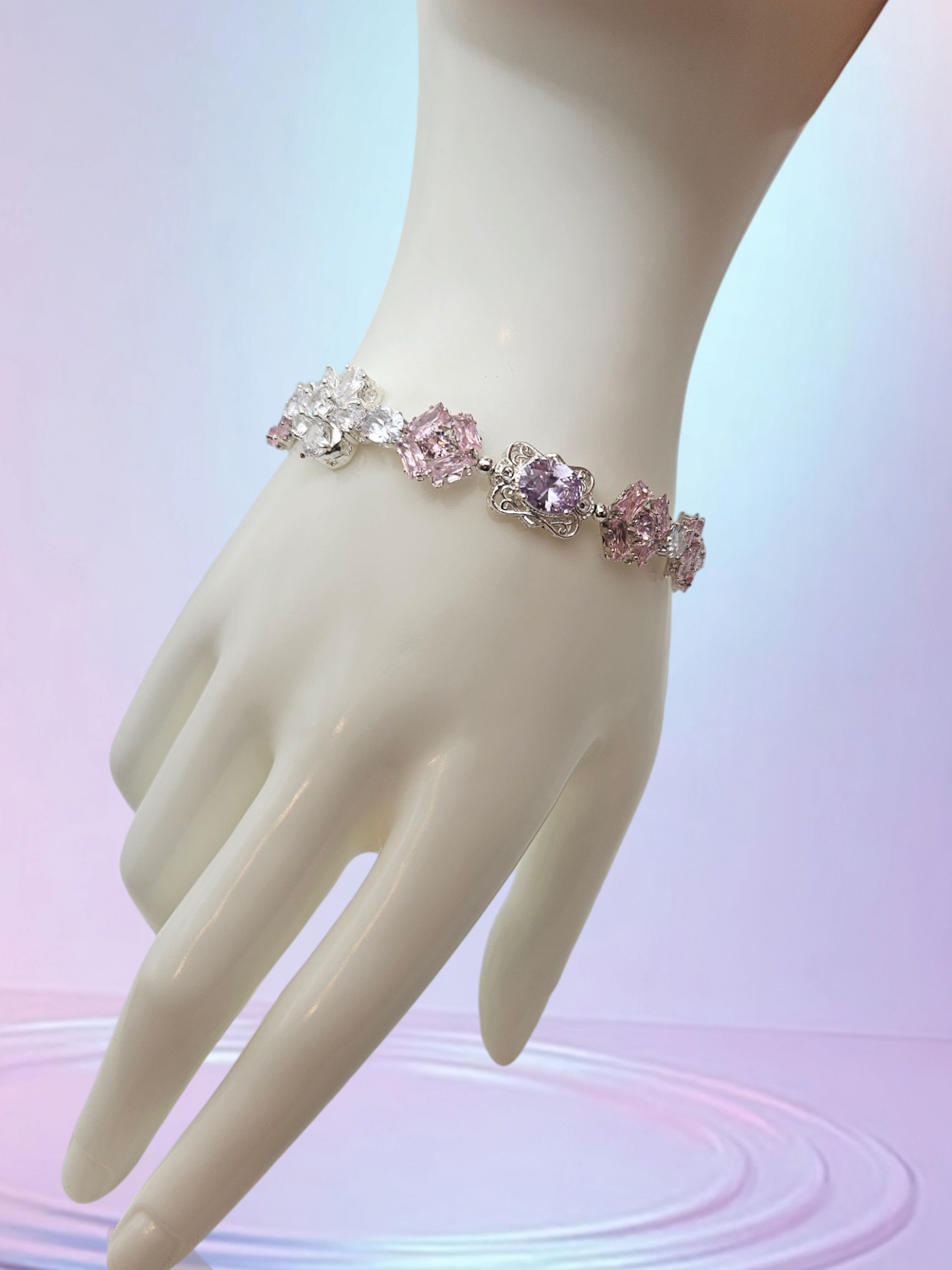 Zircon Bracelet - Flower design - 6.5"