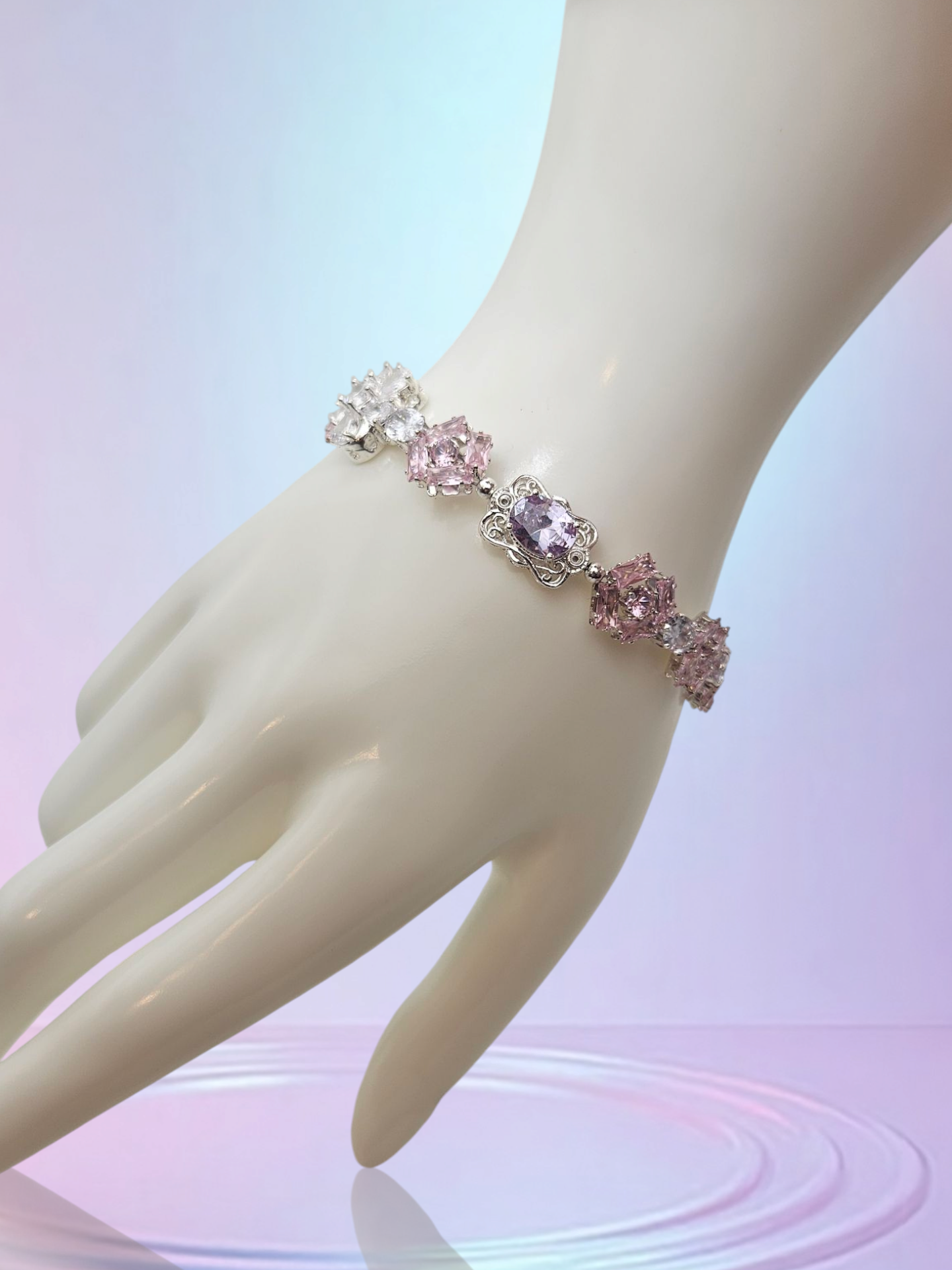 Zircon Bracelet - Flower design - 6.5"