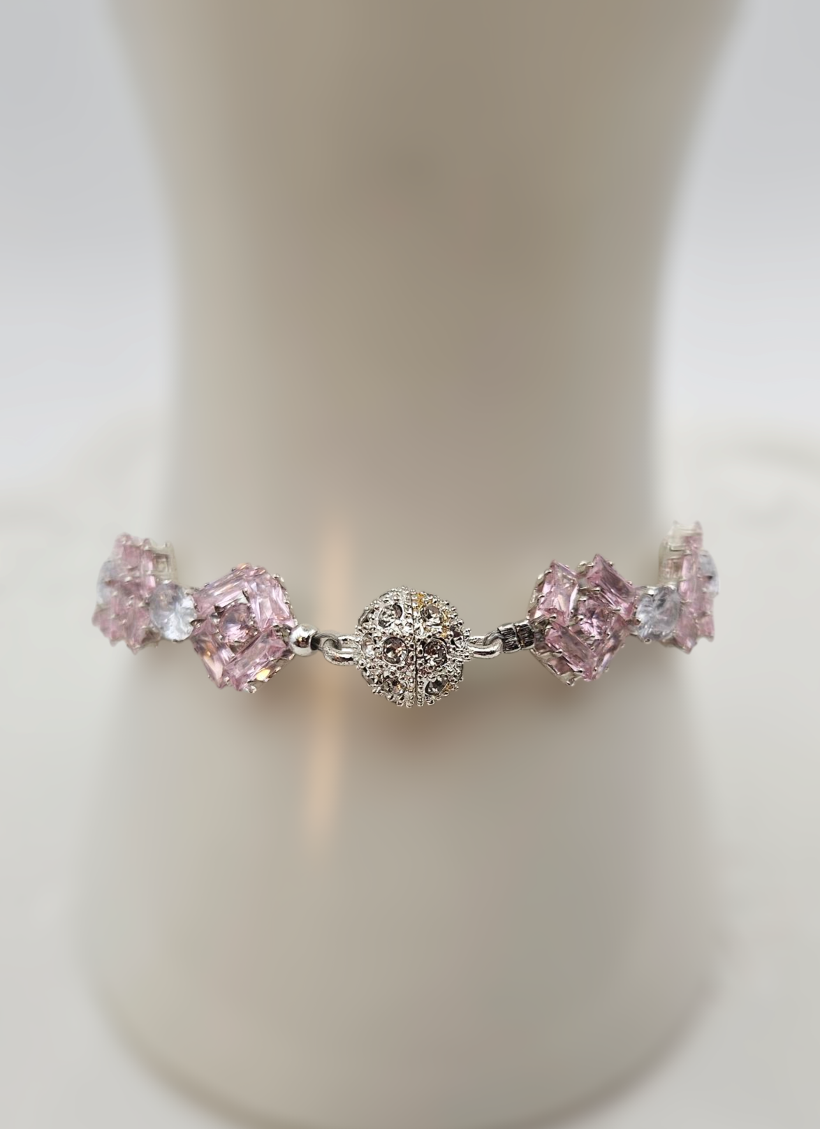 Zircon Bracelet - Flower design - 6.5"