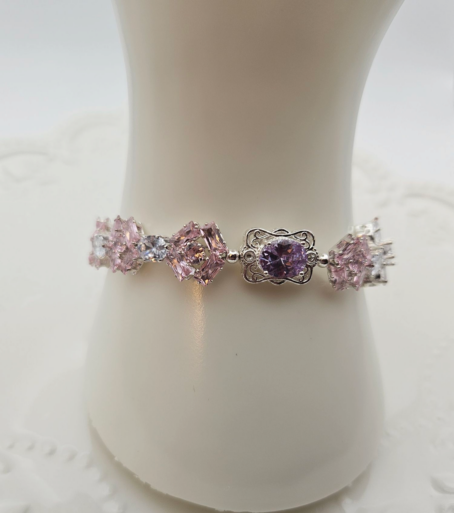 Zircon Bracelet - Flower design - 6.5"