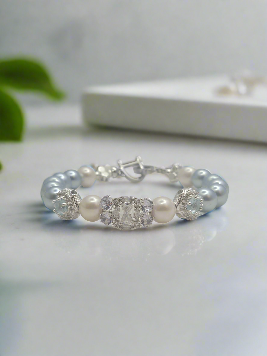 Blue and Soft White Pearl Bracelet 6.5"