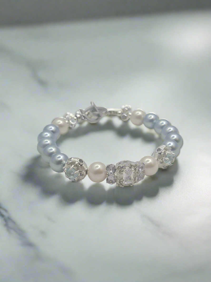 Blue and Soft White Pearl Bracelet 6.5"