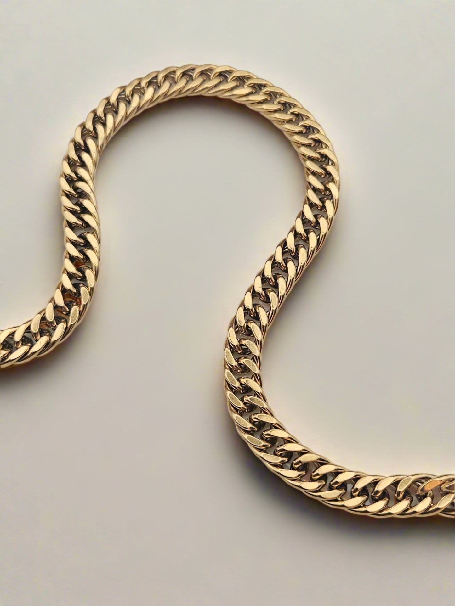 Gold-Plated Cuban Chain Bracelet - 7"