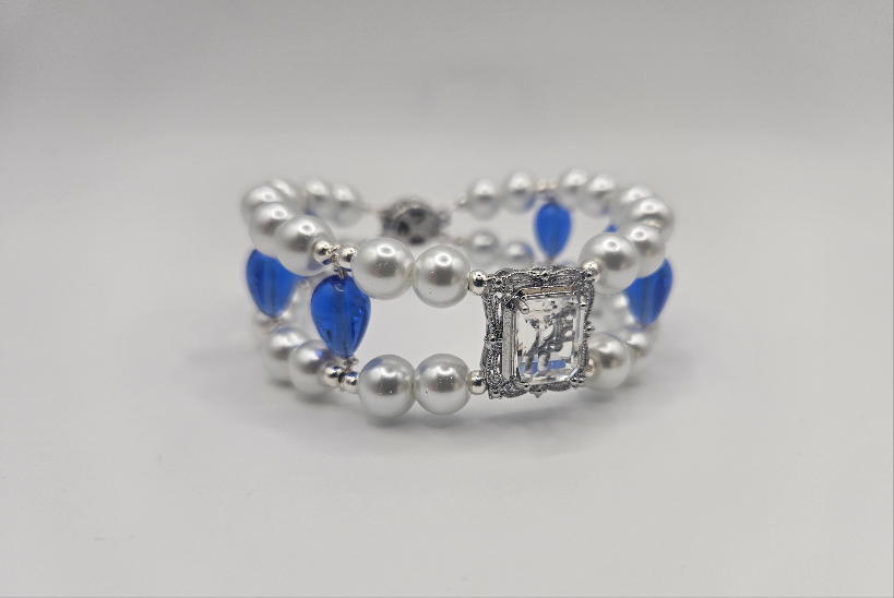 Pearl Bangle with Diamond Spacer 6.5"